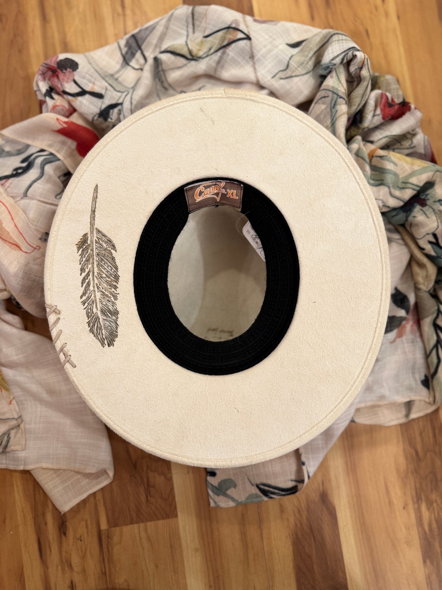 Feathered Prairie Ivory Hat