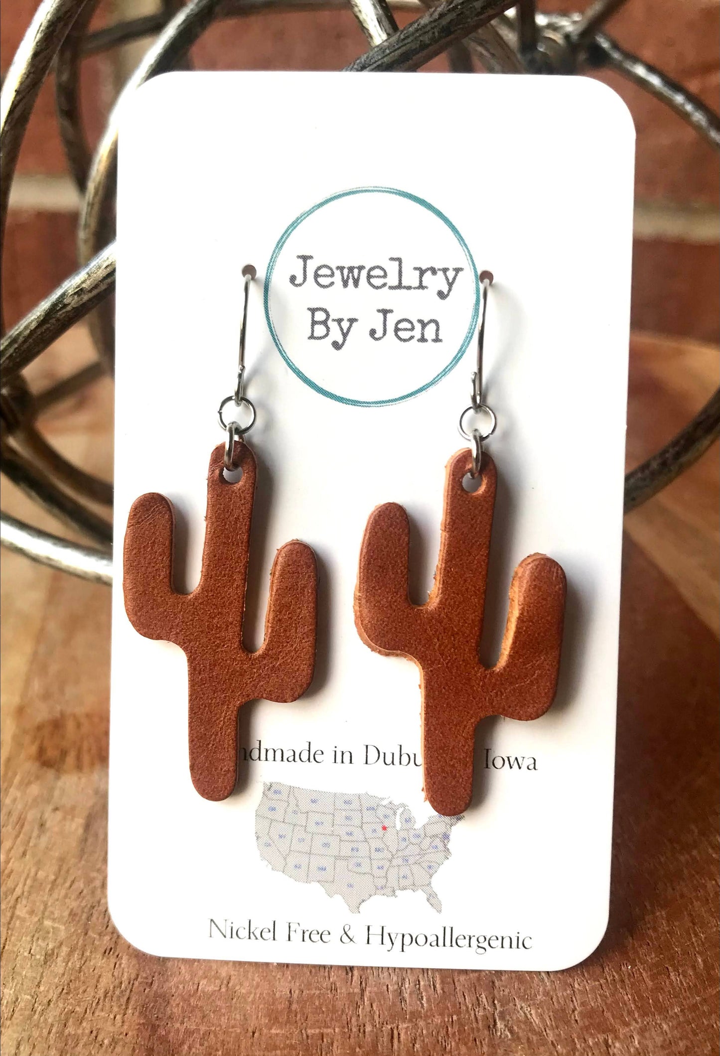 Cactus Earrings: Cognac